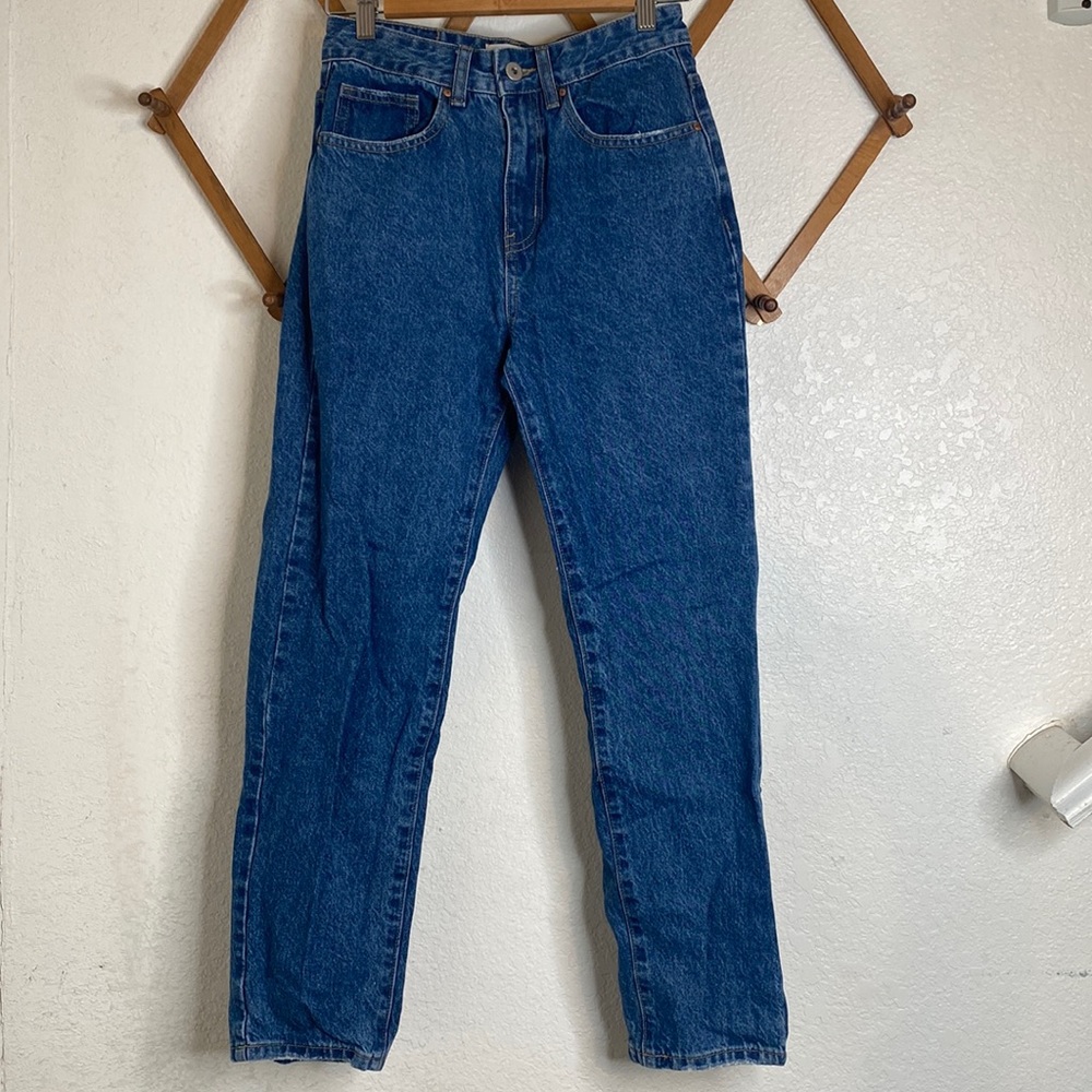Cotton On High Rise Mom Jeans- size 4